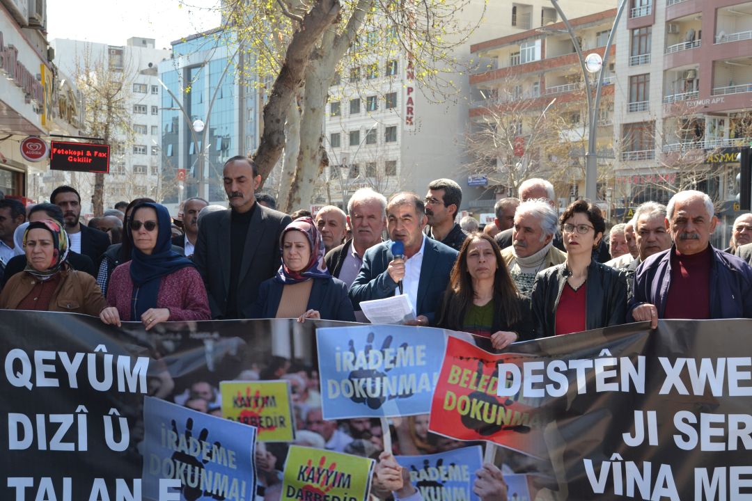 “Kayyum atamaları siyasidir”