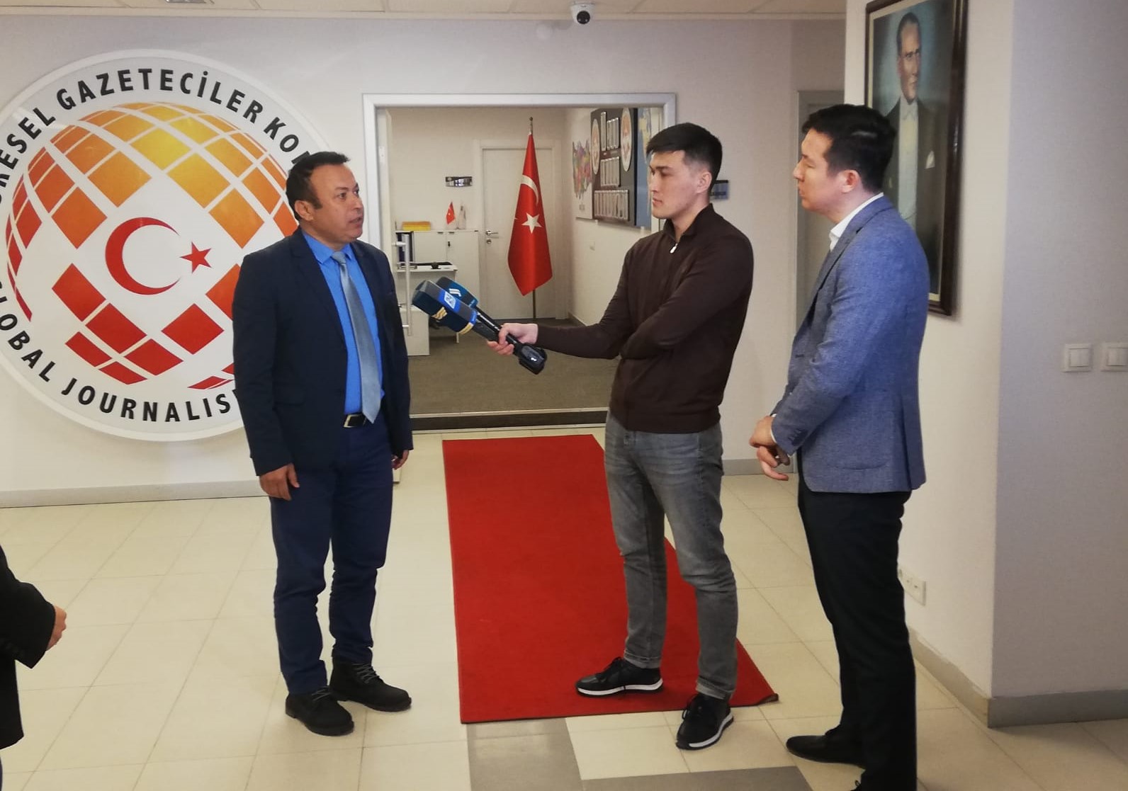 Kazakistanlı gazetecilerden KGK ziyareti