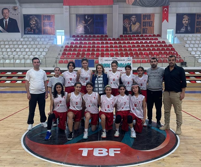 Petrolsporlu kızlardan büyük başarı