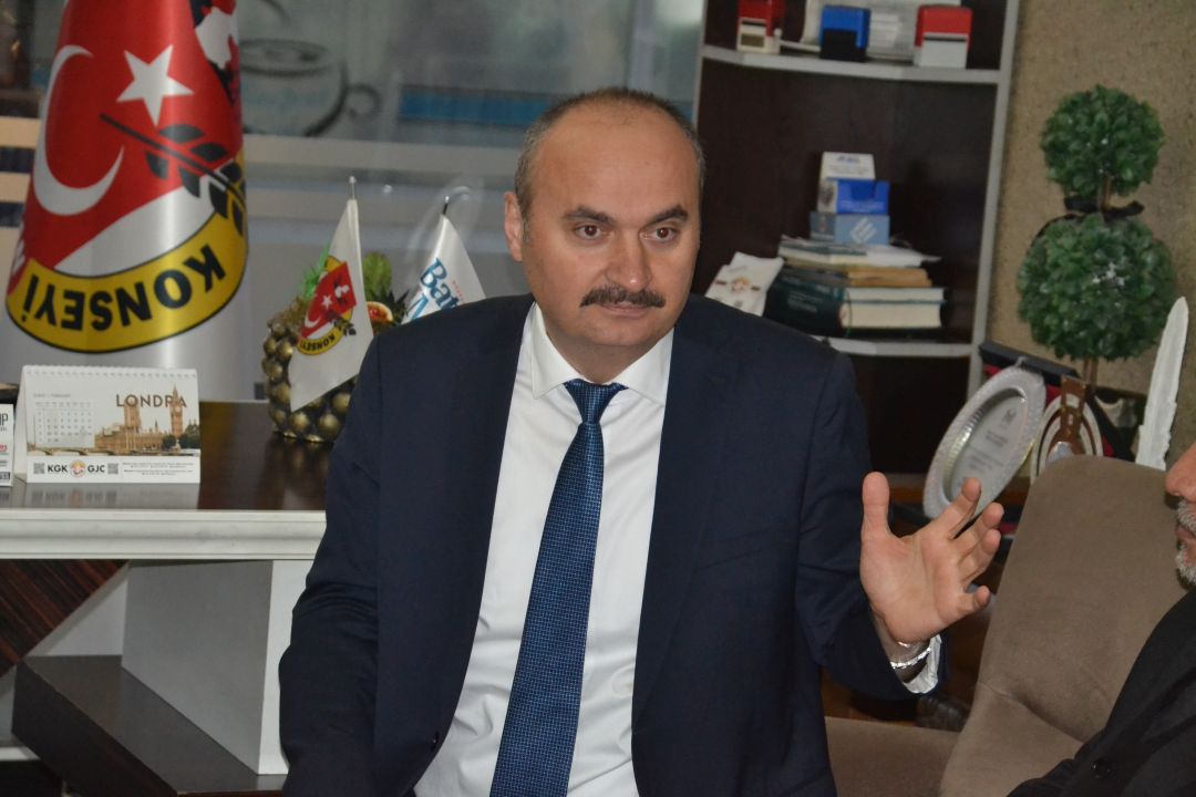 “Sağlık çalışanlarının gayreti takdirin üzerindedir”