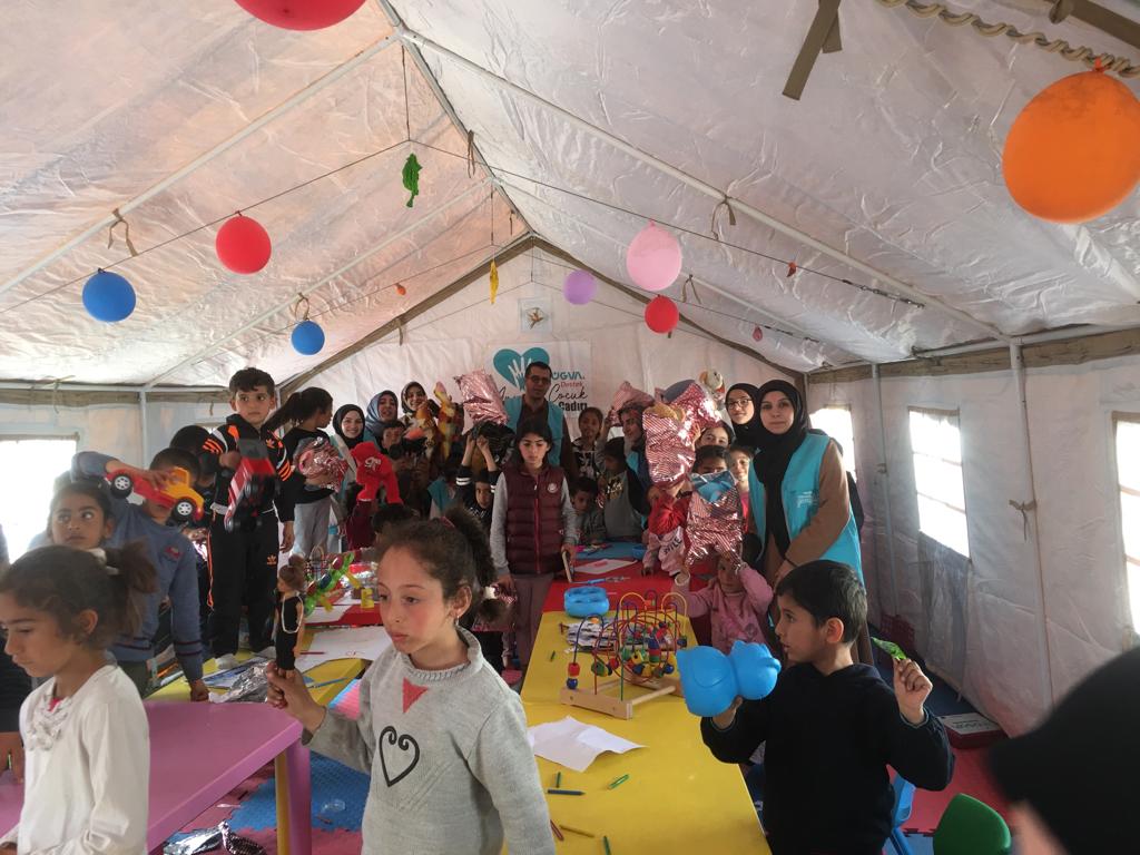 TÜGVA’dan çocuklara anlamlı destek