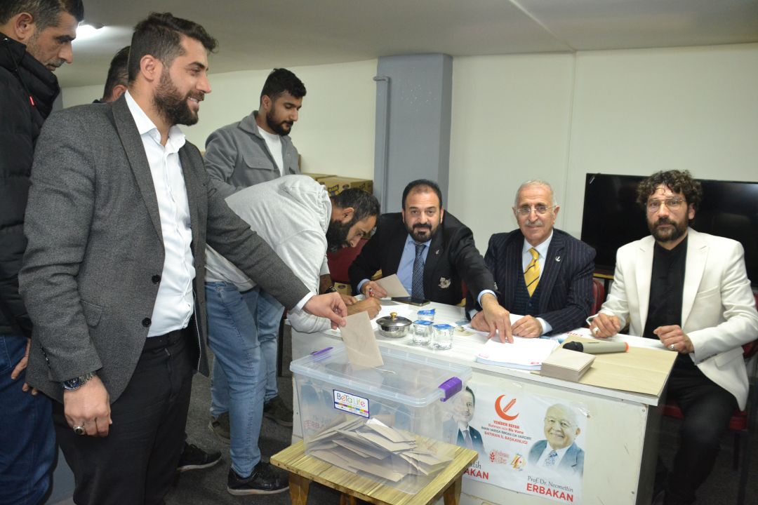 Yeniden Refah’ta temayül seçimi