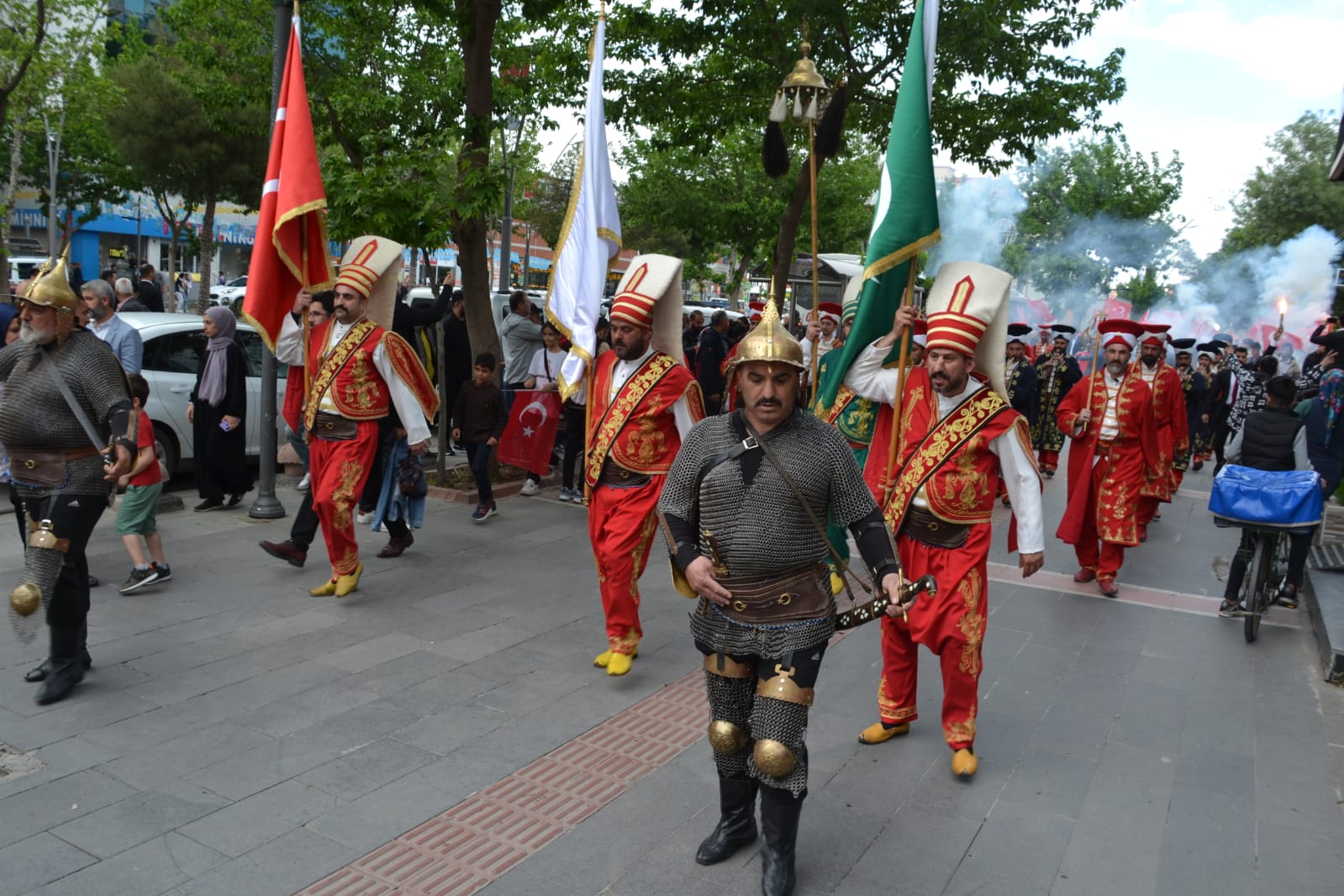Mehter marşlı lokal açılışı