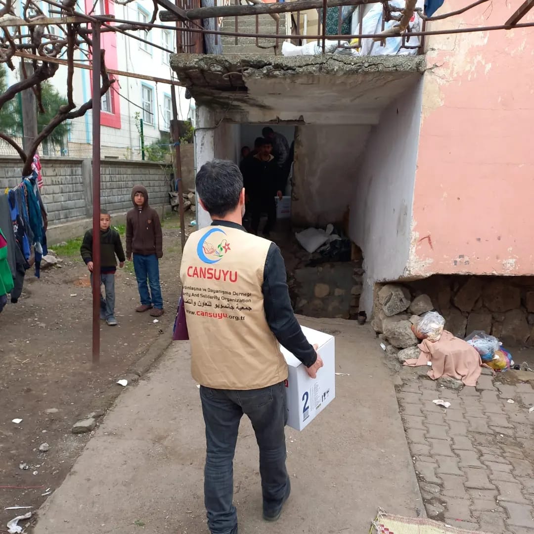 “400 Aileye gıda kolisi ulaştırdık”