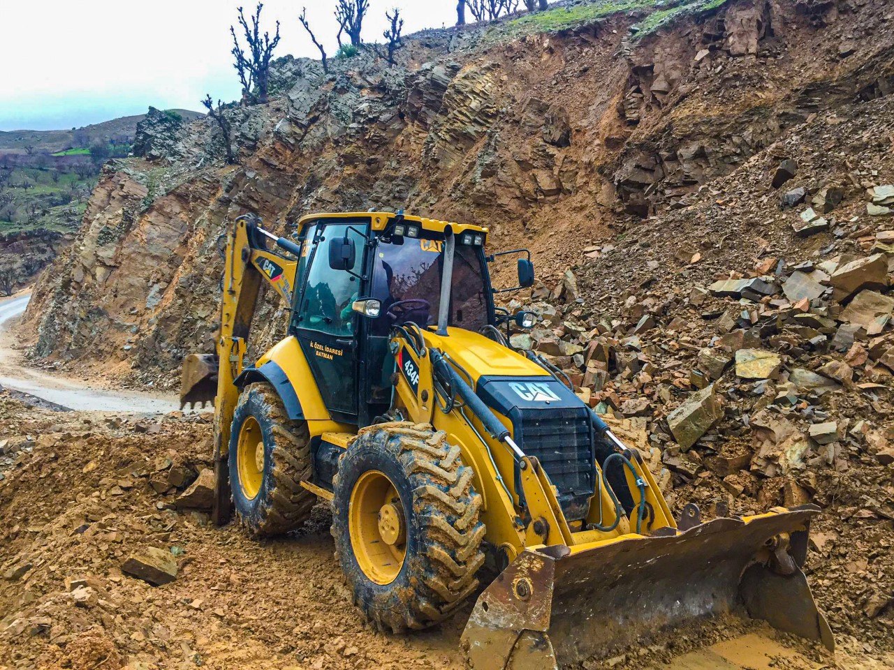 7 Köy yolu yeniden ulaşıma açıldı