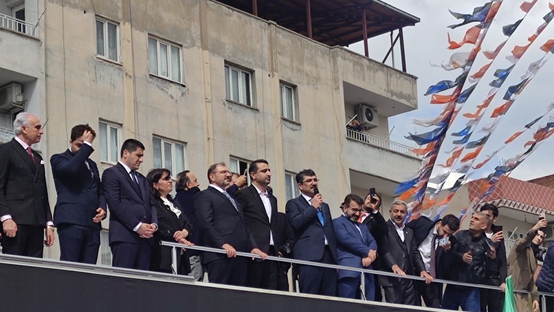 AK Parti’den gövde gösterisi