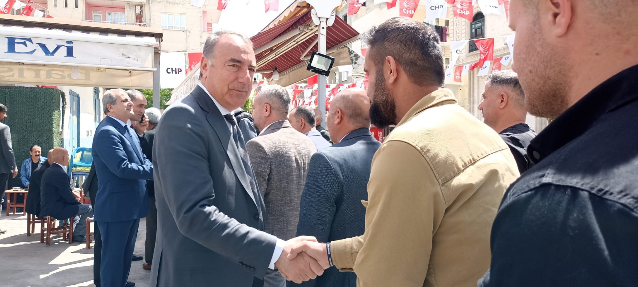 CHP’de bayramlaşma coşkulu geçti