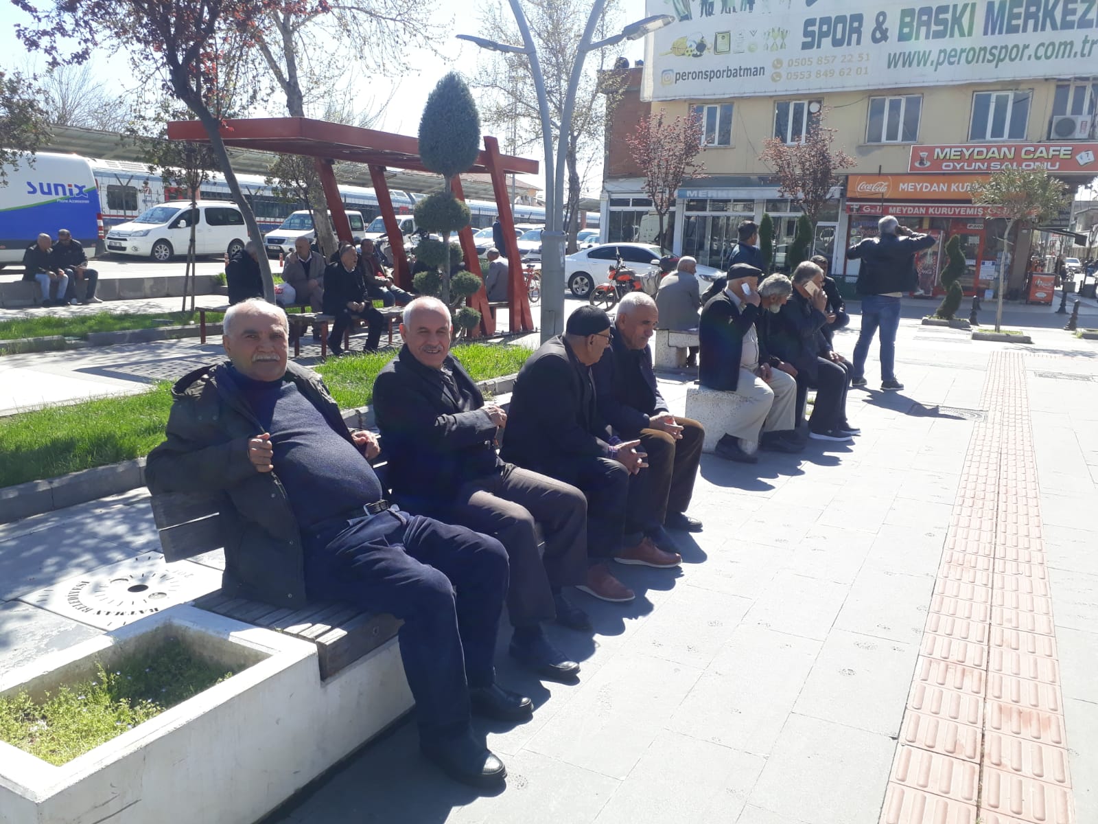 Güneşin tadını çıkarıyorlar