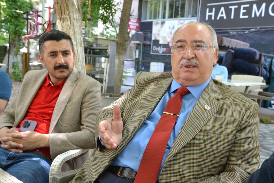 “Her partiye eşit mesafedeyiz”