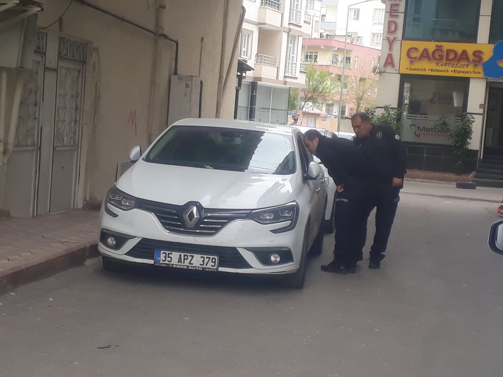 Polis, kaçan hırsızın peşine düştü