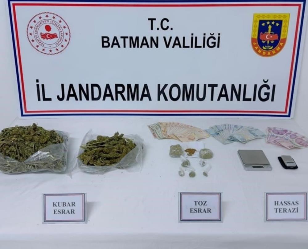 Uyuşturucu tacirlerine operasyon