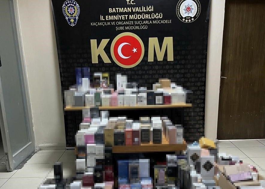 787 adet kaçak parfüm ele geçirildi