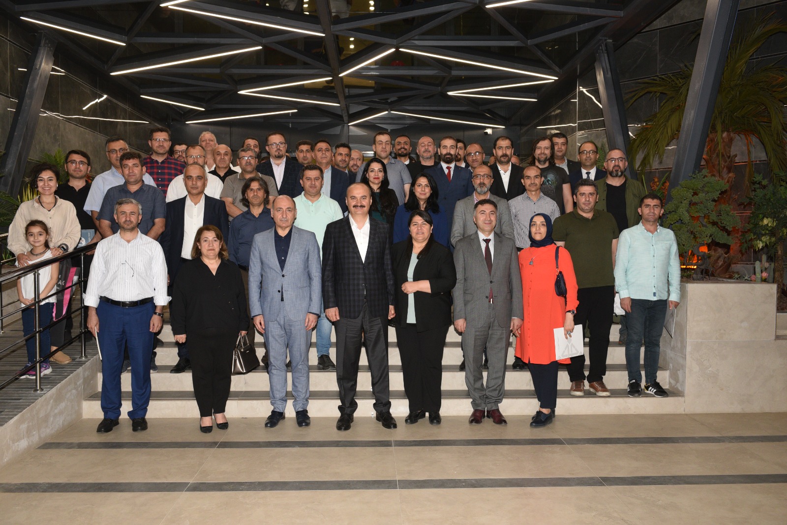 Akademisyenler tekrar öğrencilerle buluşacak