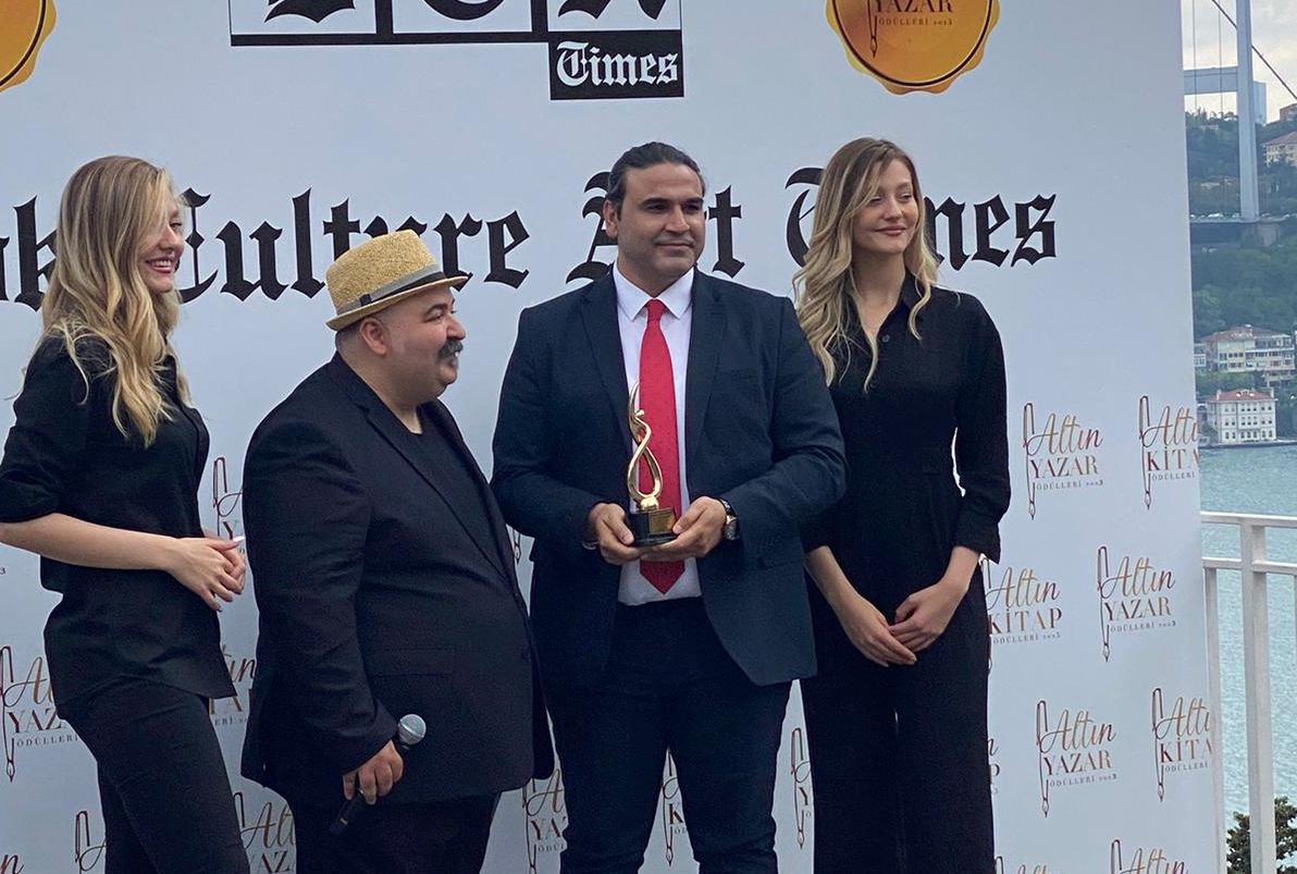 Bardakçı’ya ‘Altın Yazar’ ödülü