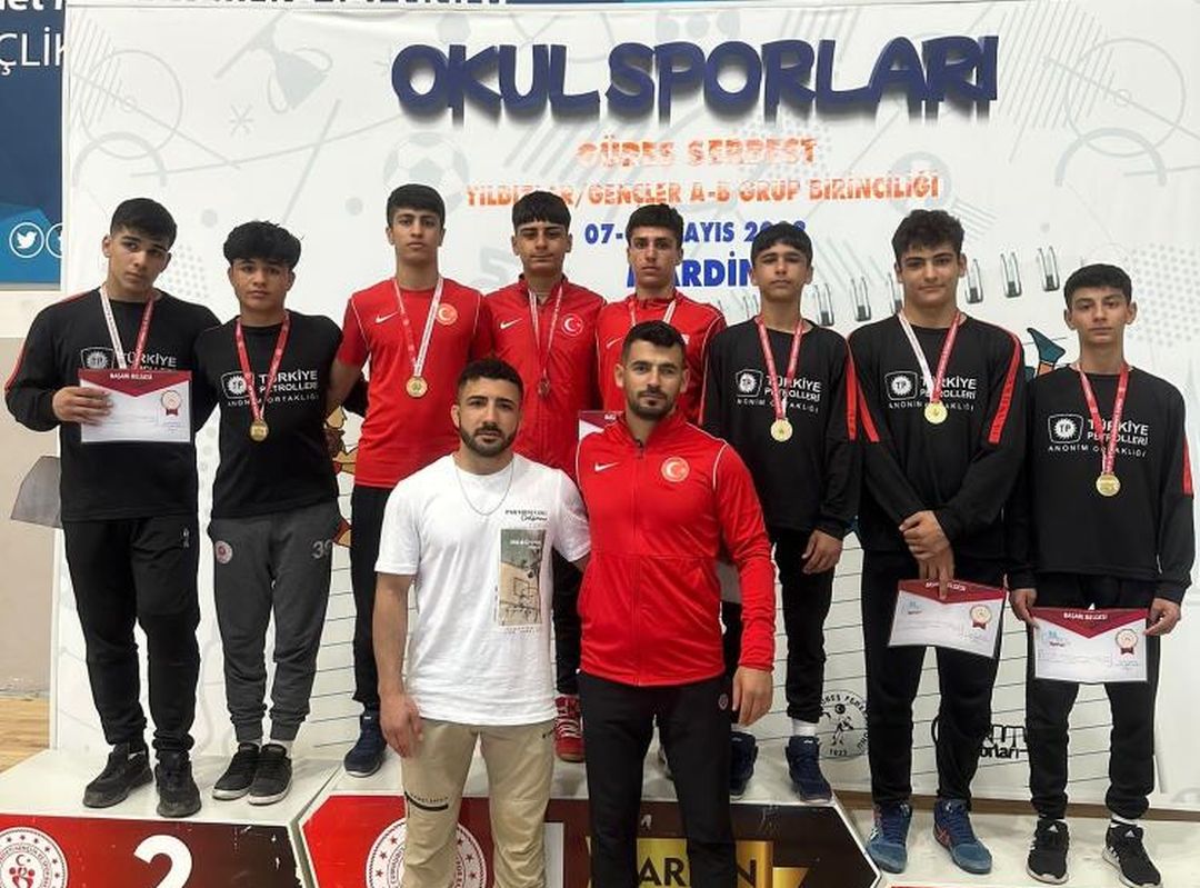 Batmanlı güreşçilerden 16 madalya