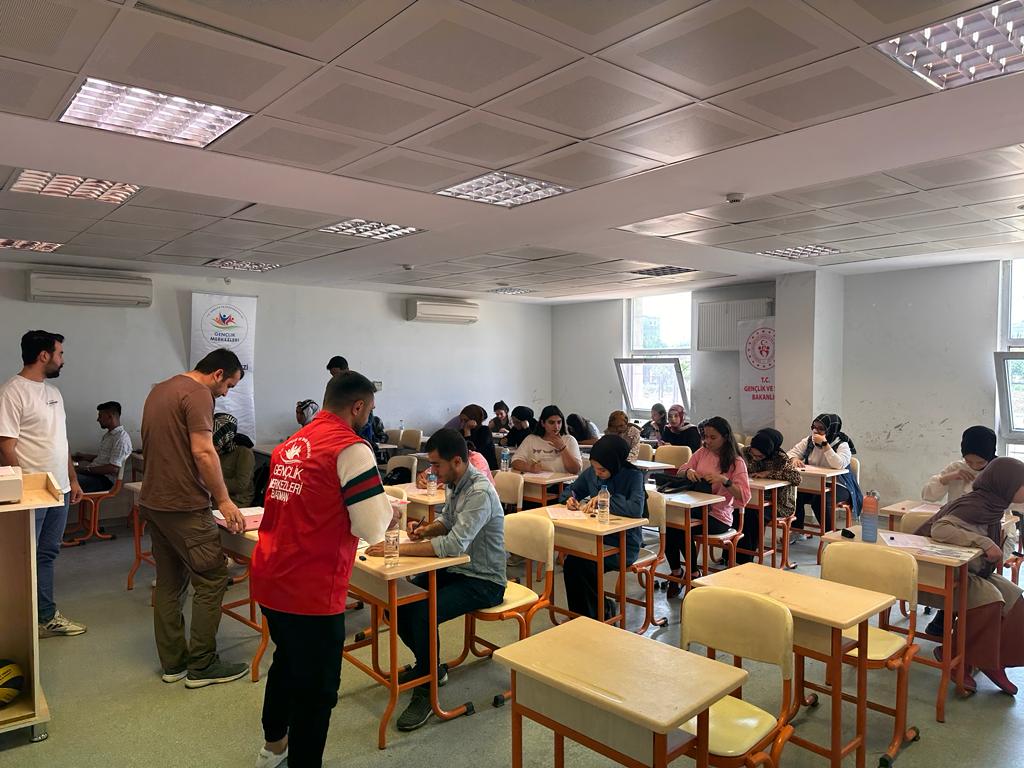 Bilgin Kurs merkezinden sınav jesti