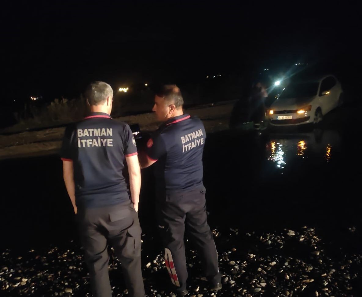 Çayda mahsur kalan 9 kişi kurtarıldı