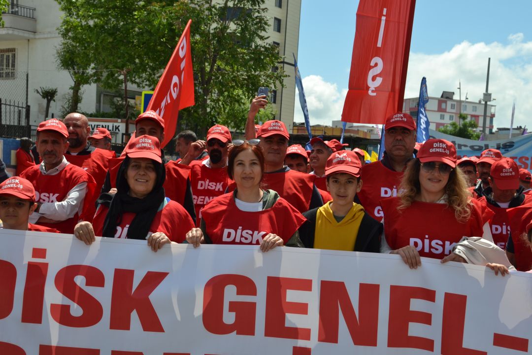 Halaylarla 1 mayıs!