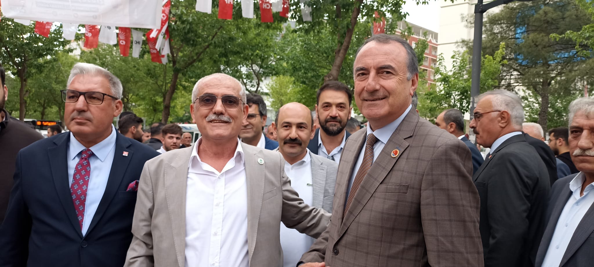 Polat’tan CHP’ye ziyaret