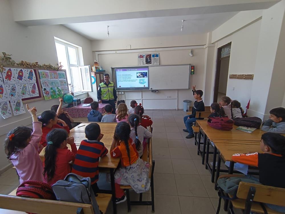 Sason’da ‘Trafik Haftası’ etkinliği