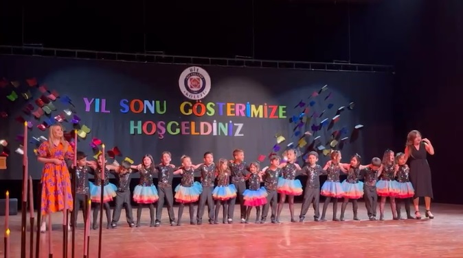 BİL Kolejinden Mezuniyet Etkinliği