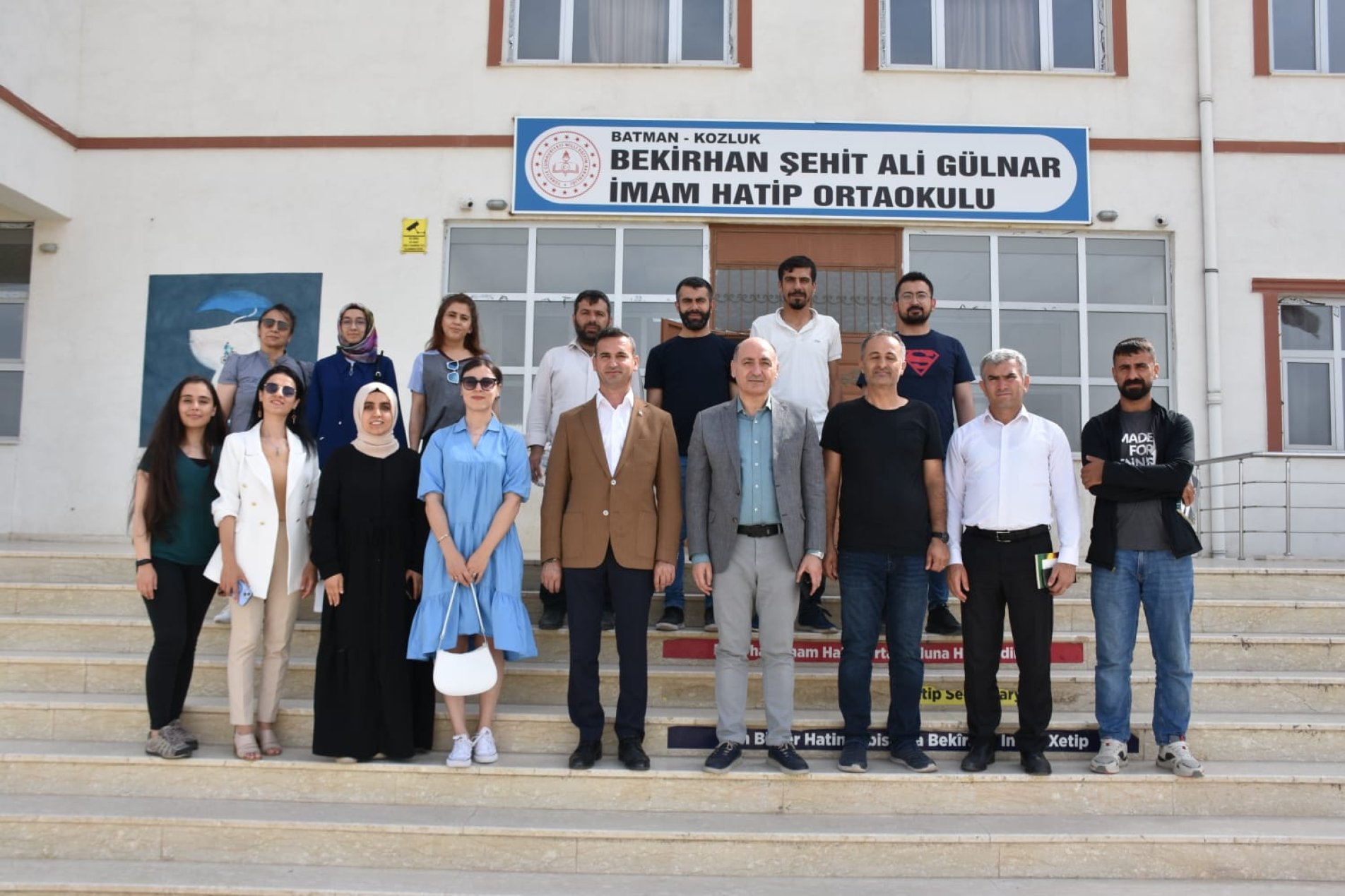 Bekirhan’daki okulları ziyaret etti