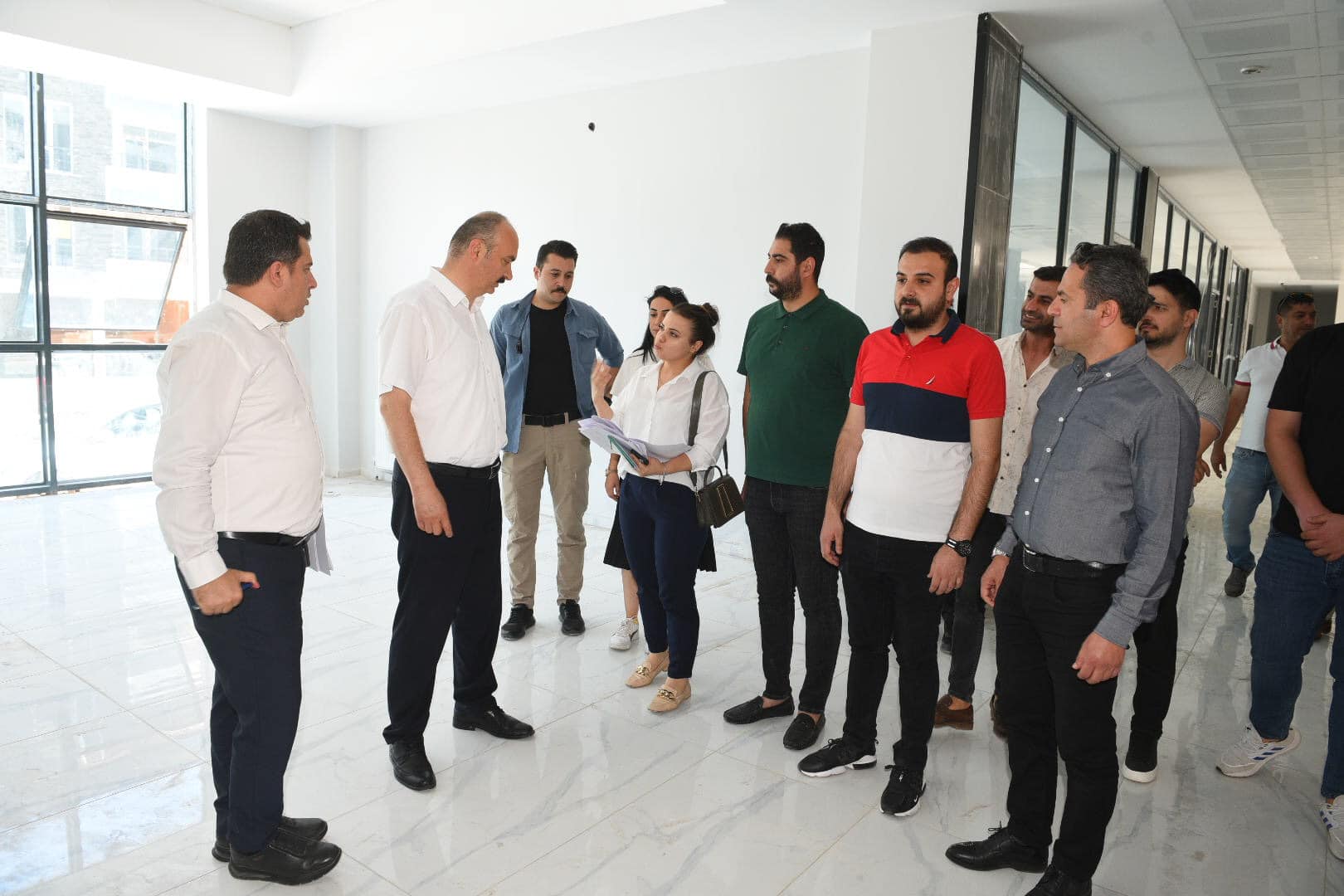 Belediye ek hizmet binasını inceledi