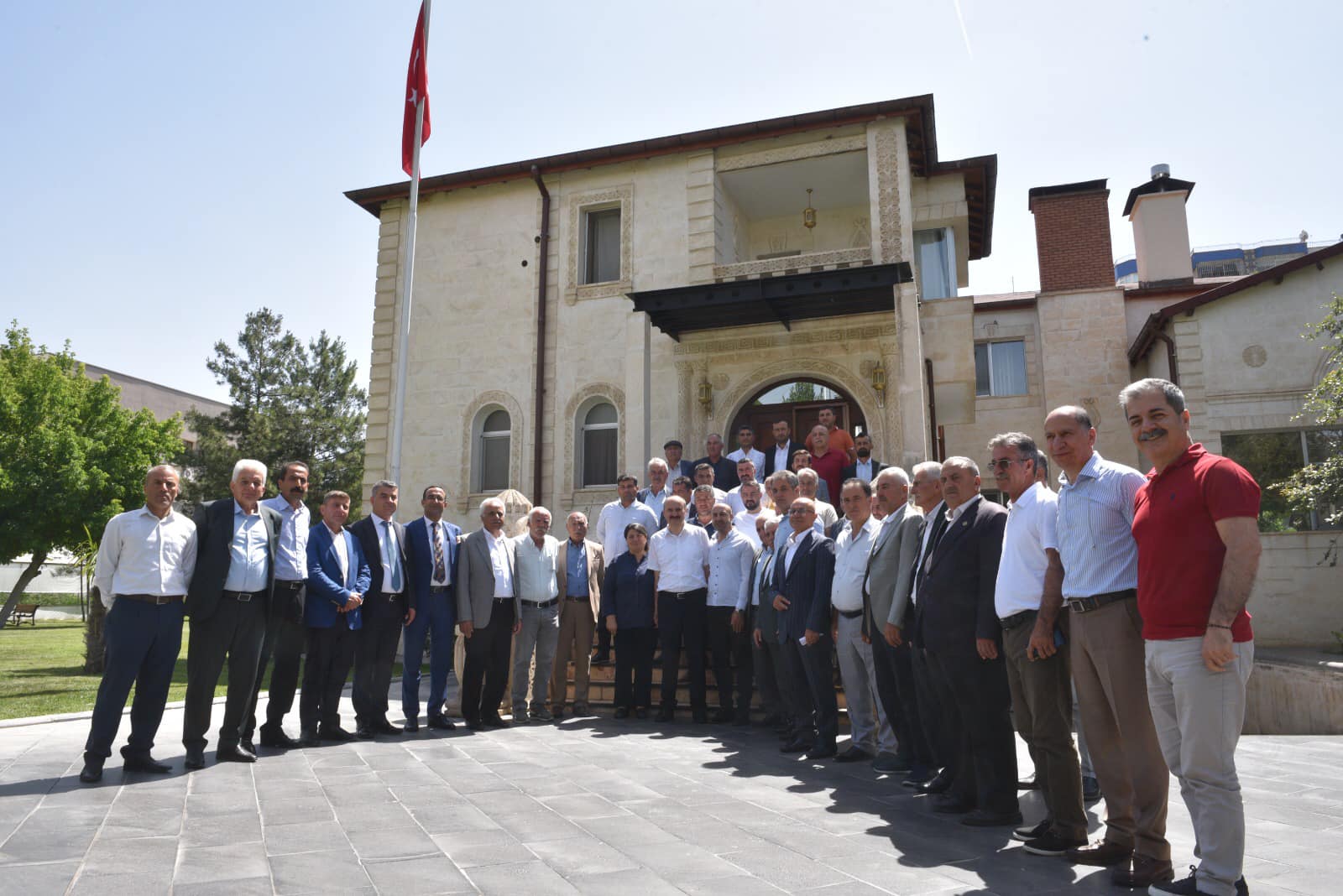 Beşirili muhtarları konağında ağırladı