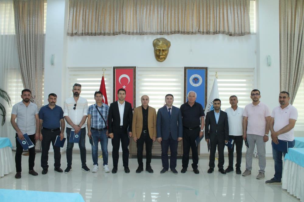 Depremde görev alanlara teşekkür belgesi verildi