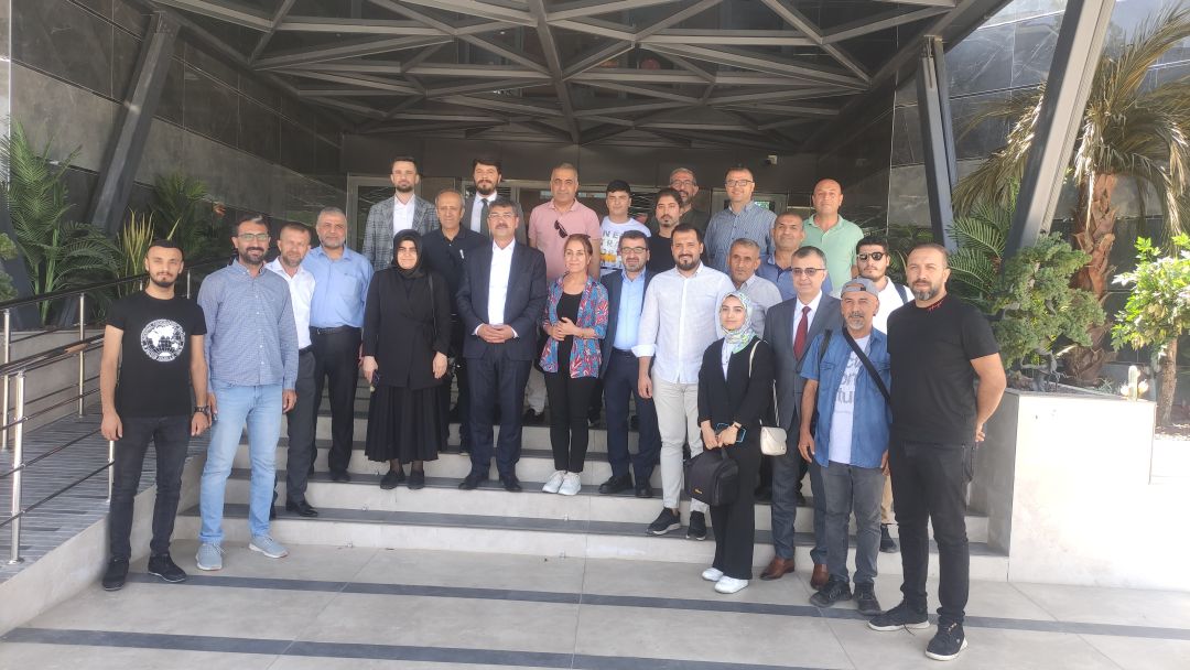 “Gençleri hayata hazırlamamız lazım”