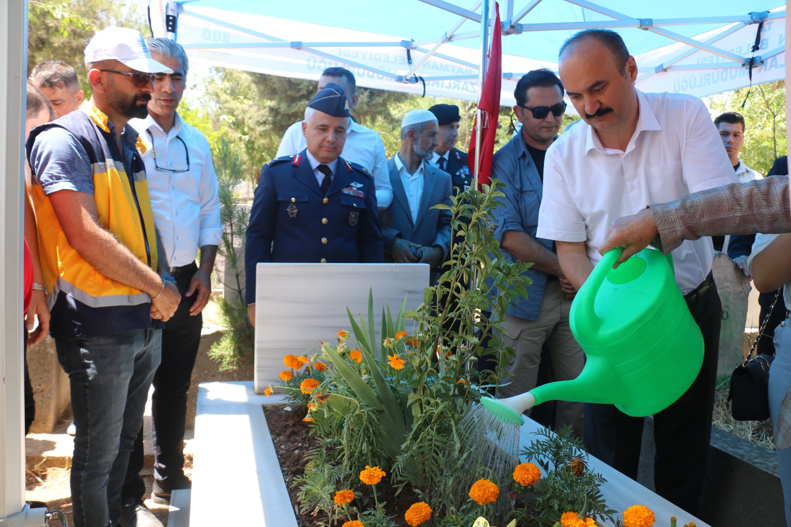 Vali Canalp’ten 13 saatlik bayram mesaisi