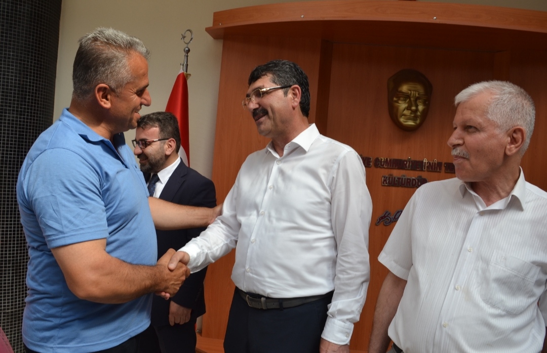 Milletvekili Nasıroğlu, partililerle bayramlaştı