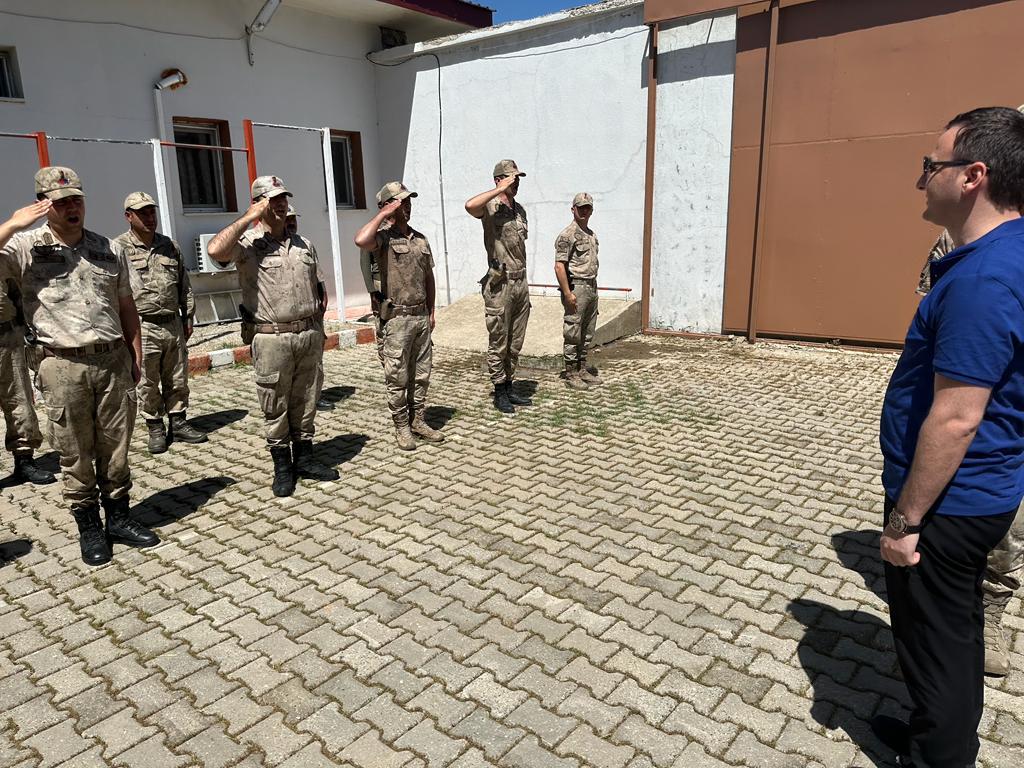 Kaymakam Güngör’den askeri üslere ziyaret