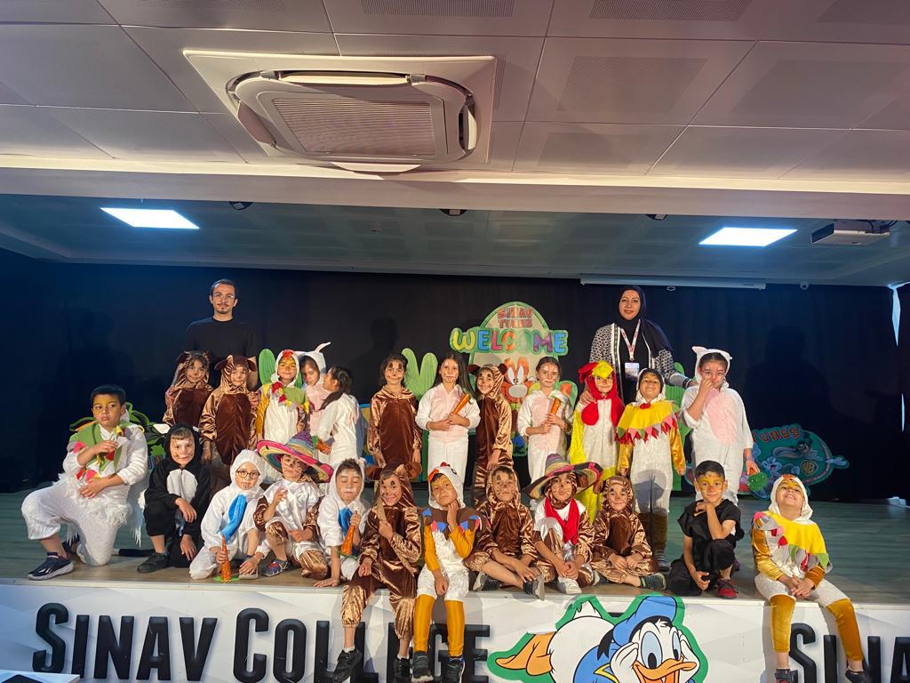 SINAV KOLEJİ’NDEN İNGİLİZCE TİYATRO