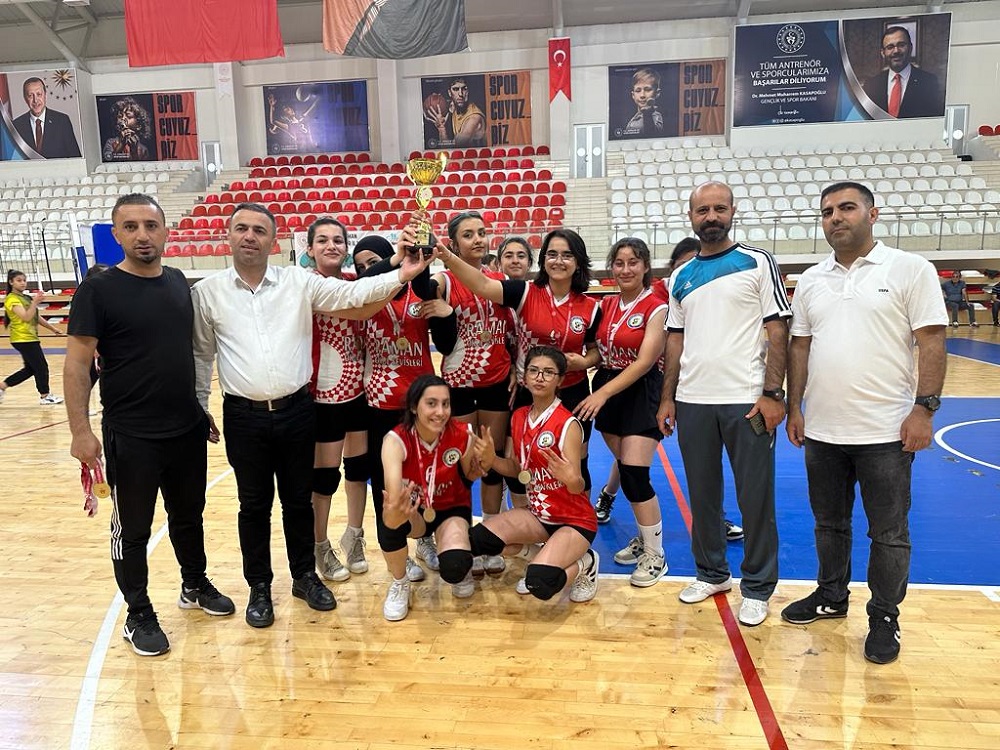 Voleybolda şampiyonlar belli oldu