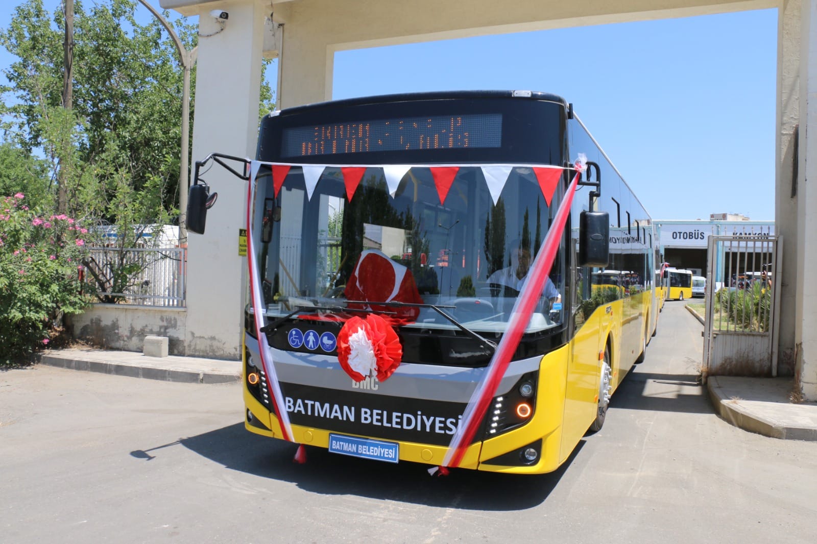 BELEDİYE OTOBÜS FİLOSUNU GÜÇLENDİRDİ