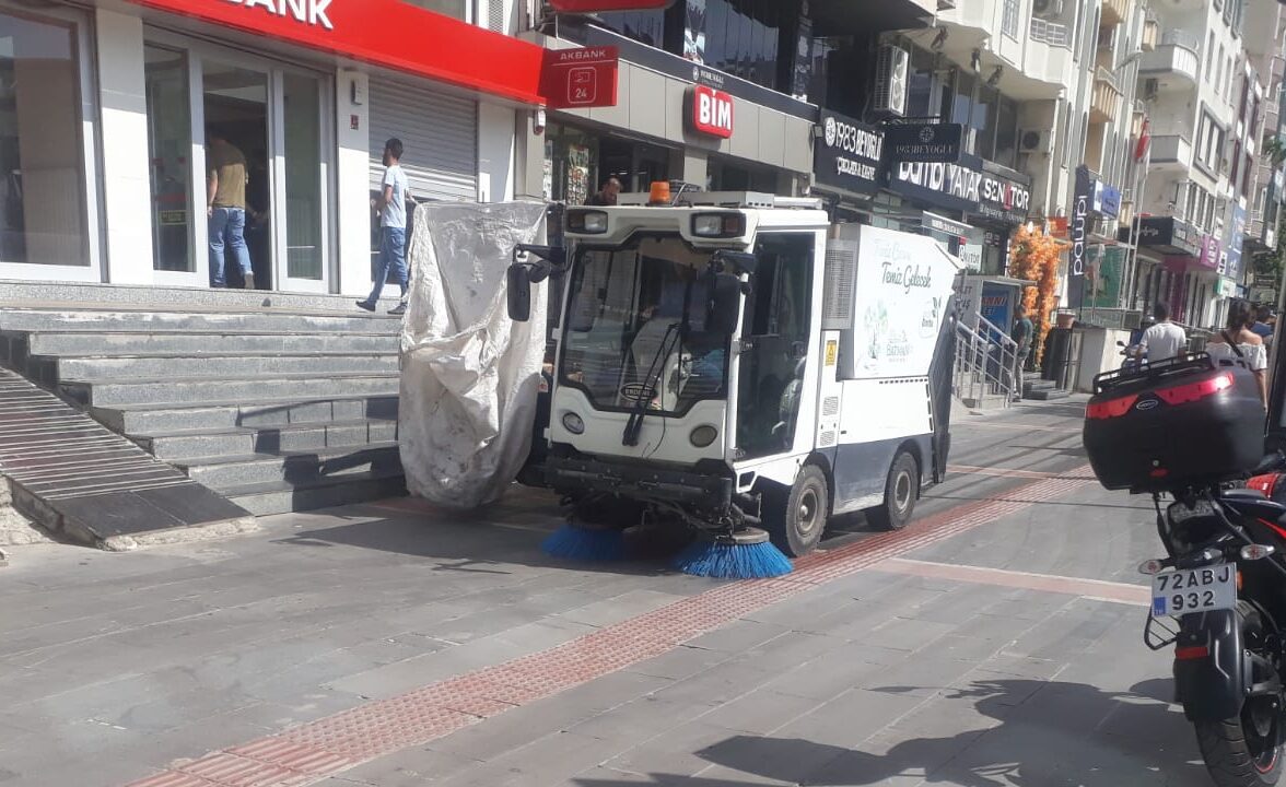 KÜÇÜK AMA FONKSİYONEL