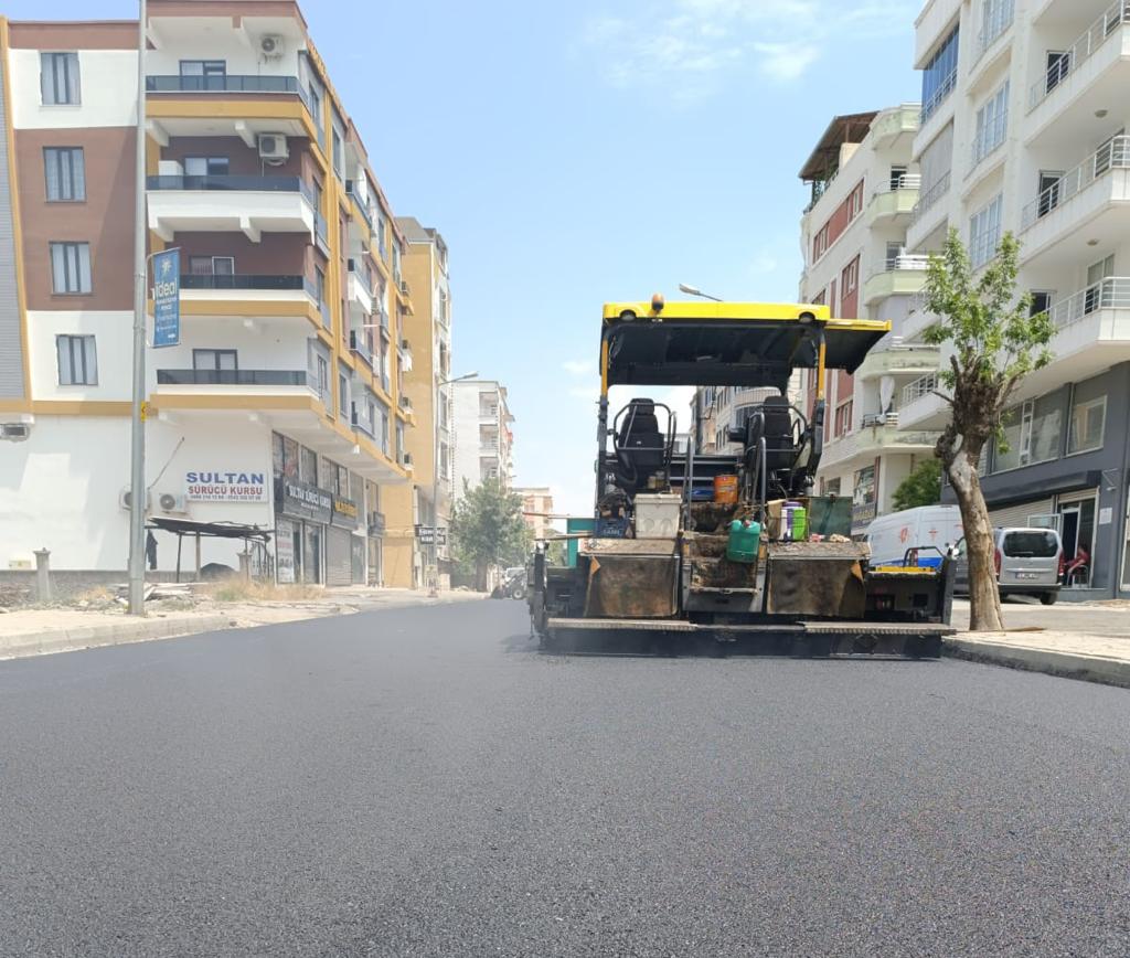 6 Ayda 20 bin ton asfalt