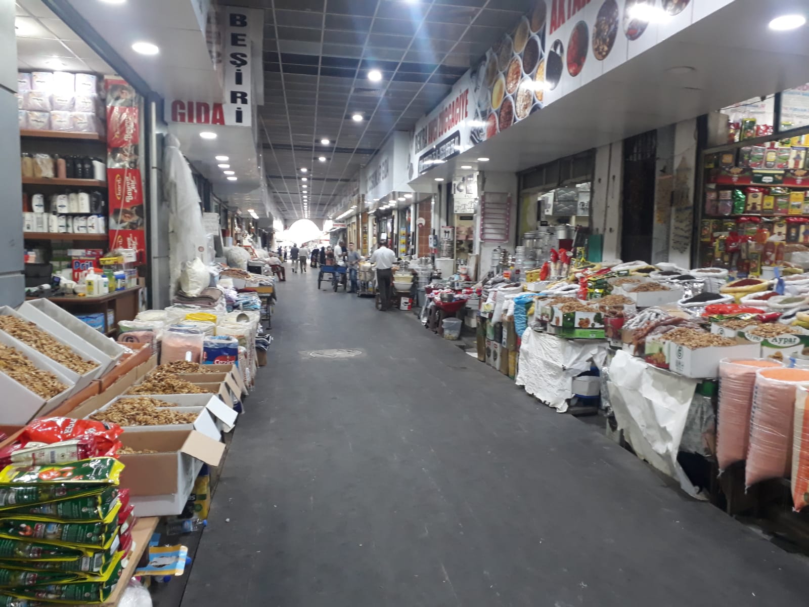 Elma Sokağı eski günlerini arıyor