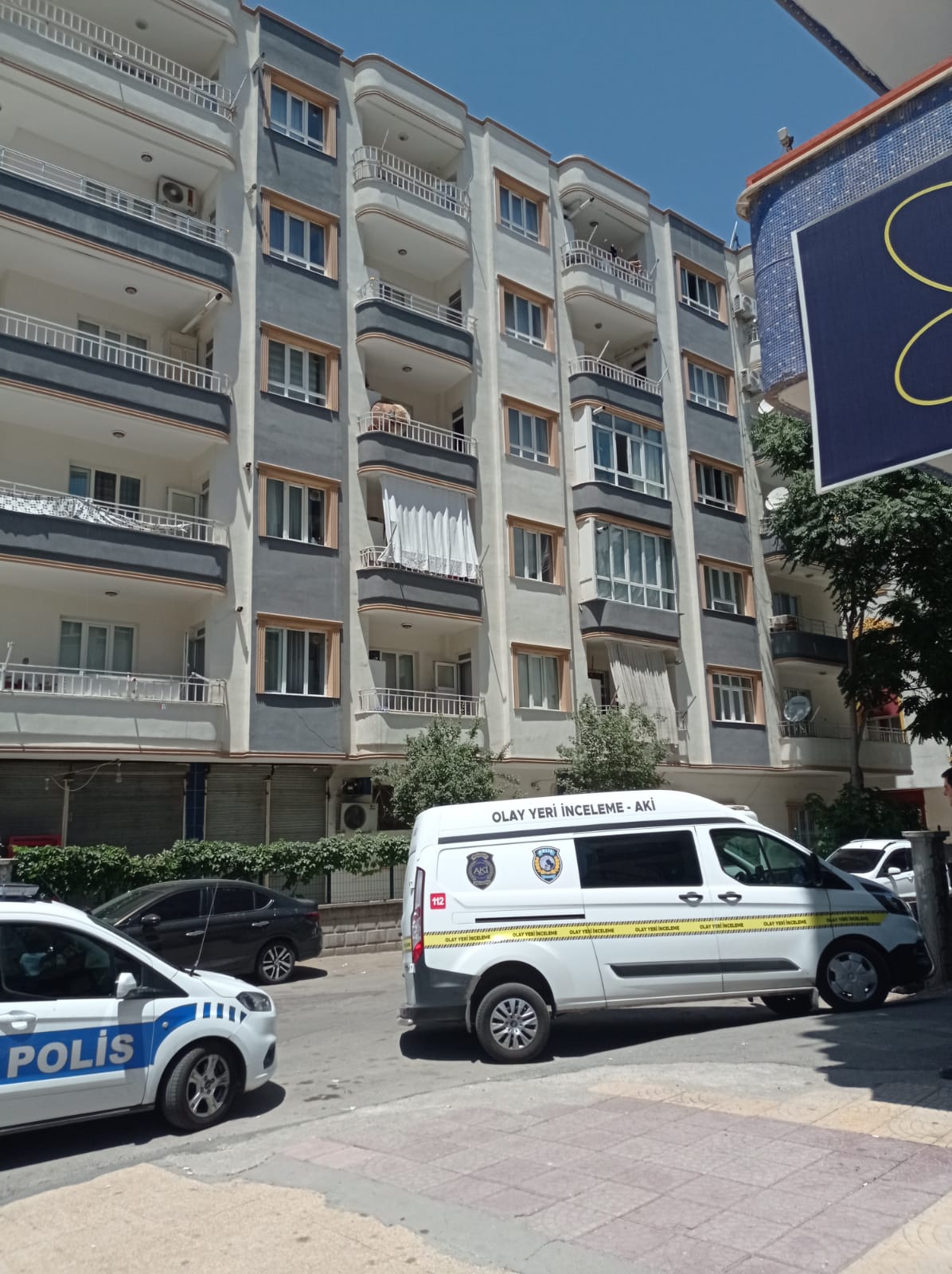 Genç kız yaşamına son verdi