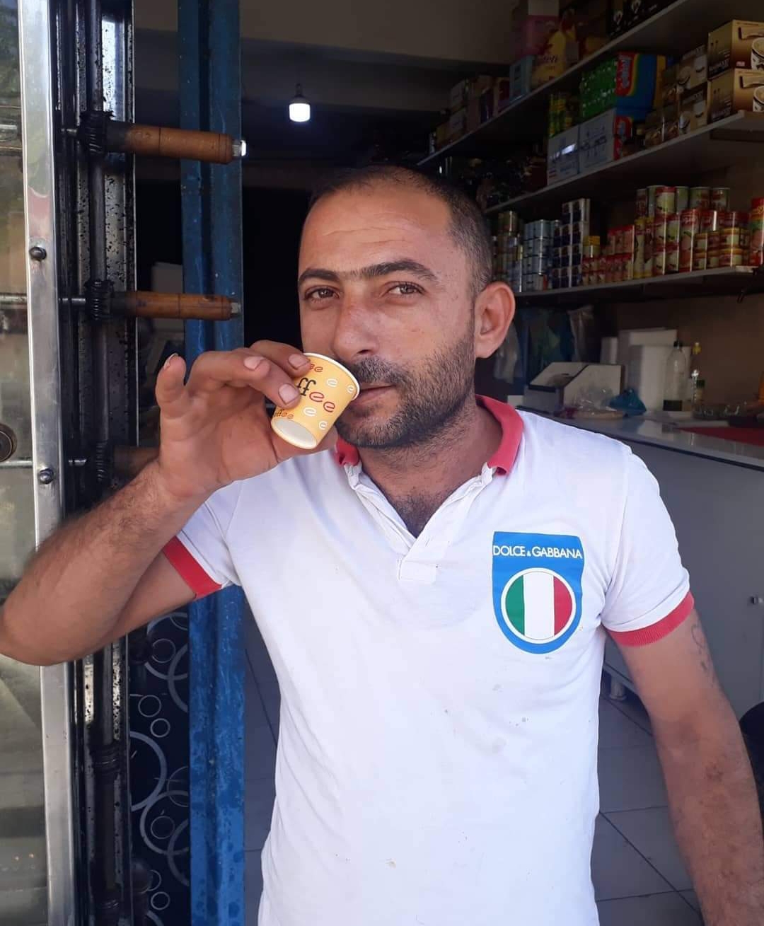 Günden 15 fincan mırra içiyor