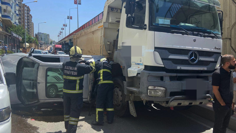 Köprülü kavşakta zincirleme kaza