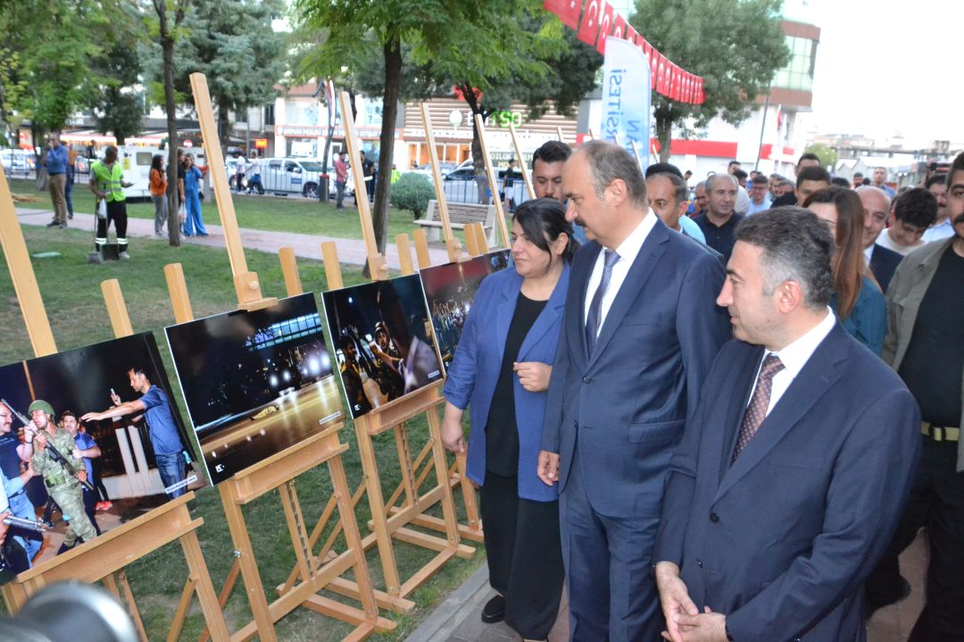 Resim sergisine ilgi