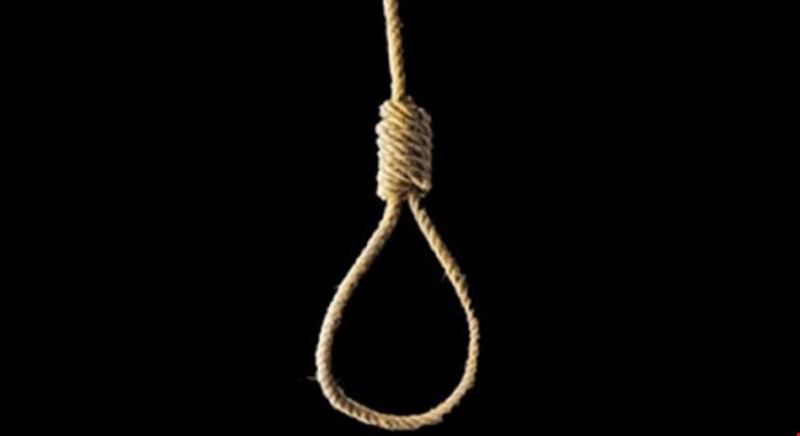 Tavana astığı iple yaşamına son verdi