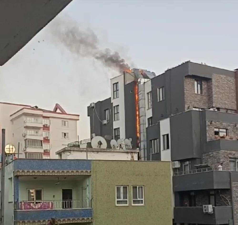 7 katlı binada korkutan yangın