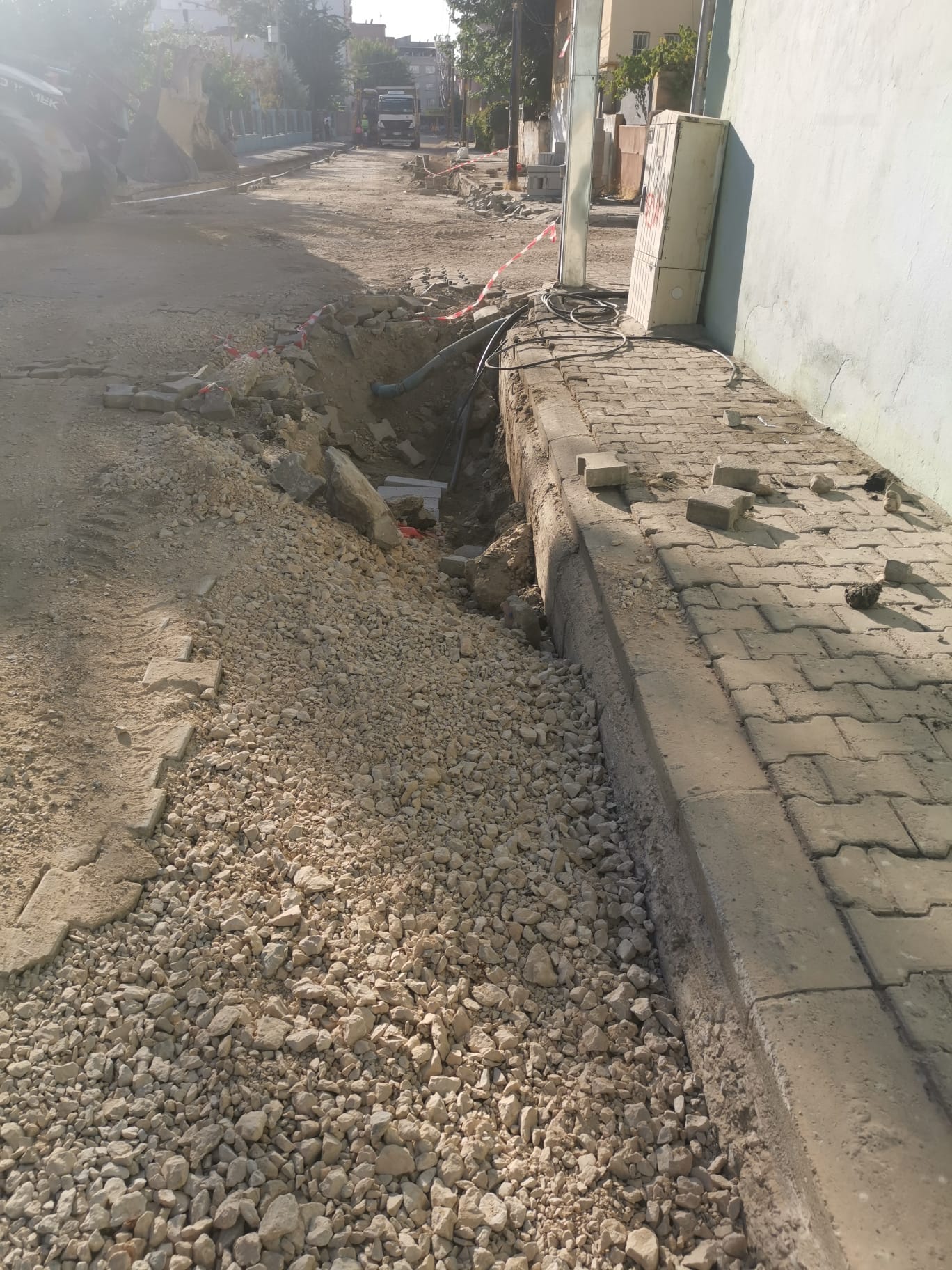 “Açık bırakılan çukurlar tehlike arz ediyor”