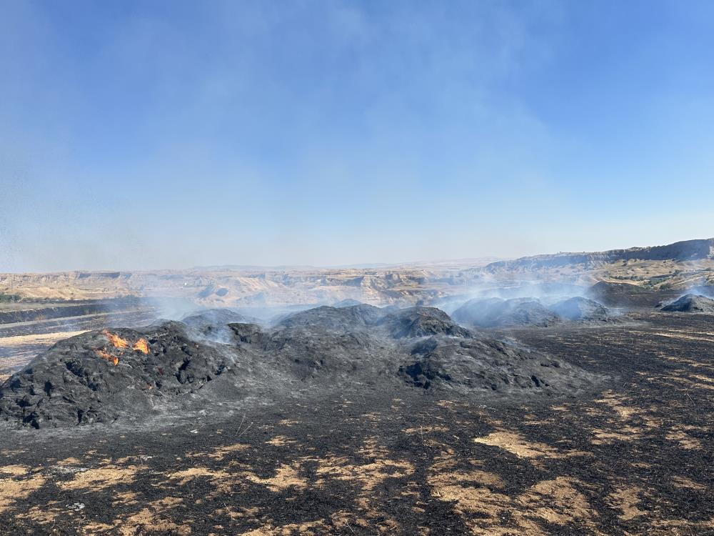 Anız yangını 10 saat sonra kontrol altında