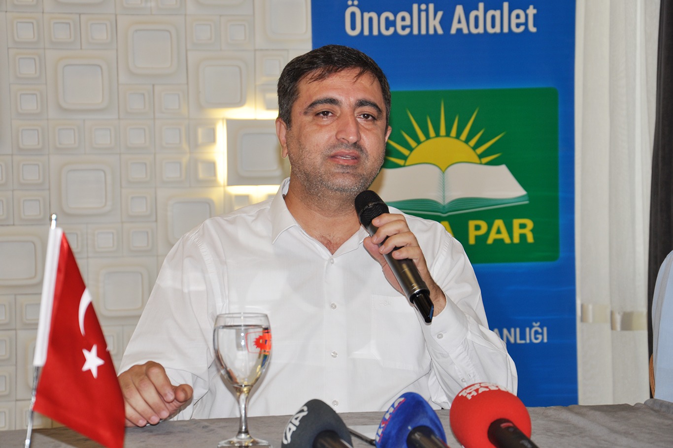 “Çok kazanandan çok, az kazanandan az vergi alınmalı”