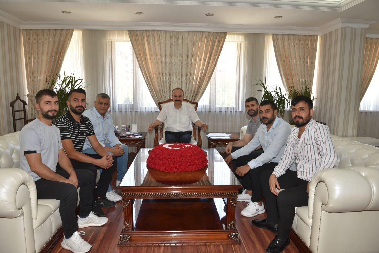 Esnaftan Vali Canalp’e ziyaret