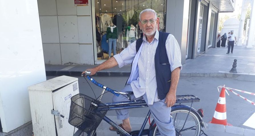 “Bizlere kiralık ev vermiyorlar”